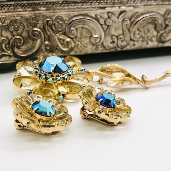 Vintage Cadmium Glass Flower Rhinestone Brooch Demi Parure Set - Picture 13 of 17